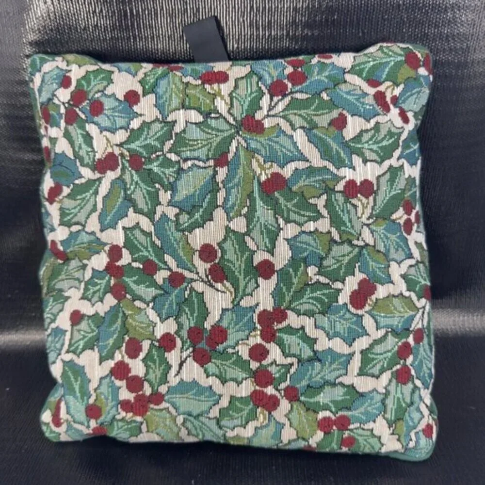 Reed Throw‎ Pillow Victorian Sleigh Family Winter Scene Christmas 12 By 11 Wide